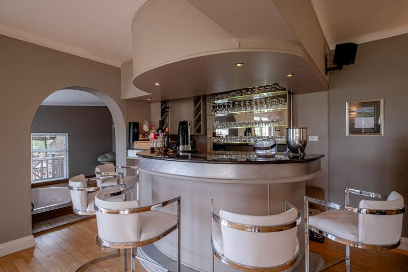 5 Bedroom Property for Sale in Linkside Eastern Cape